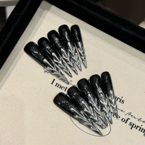 Venom Drip — Handmade Black & Silver Stiletto Press-On Nails